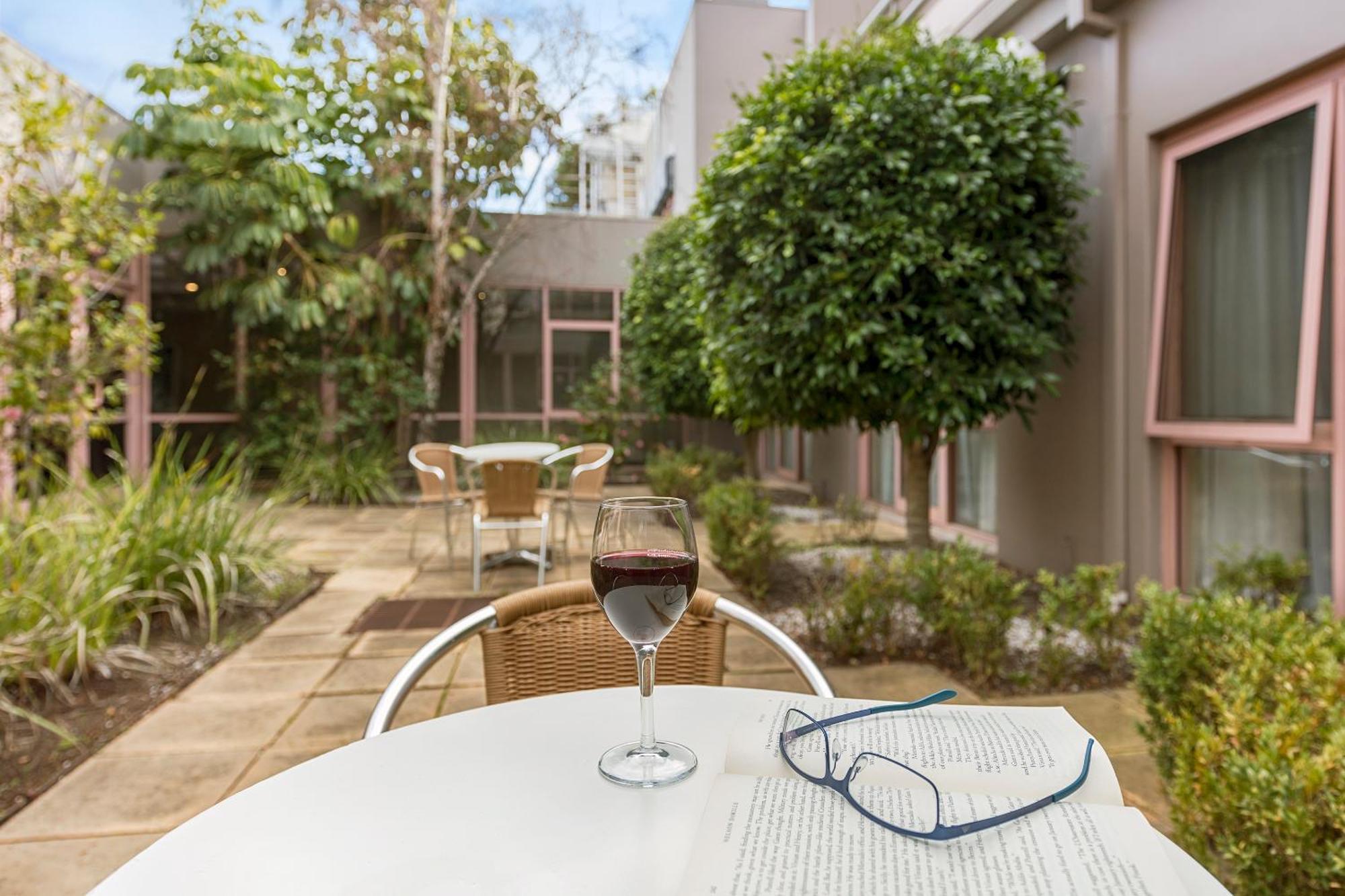 Kimberley Gardens Hotel, Serviced Apartments And Serviced Townhouses — Photos 3